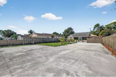 425 Broward Avenue, Greenacres, FL 33463 - Photo 43