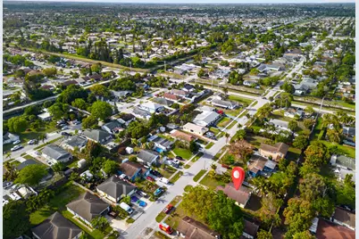 328 Jennings Avenue, Greenacres, FL 33463 - Photo 9