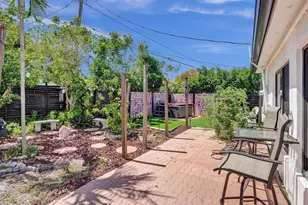 2099 NE 4th Ct, Boca Raton, FL 33431 - Photo 23