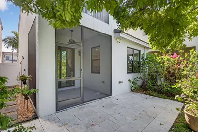 325 NW 33rd Lane, Pompano Beach, FL 33069 - Photo 57