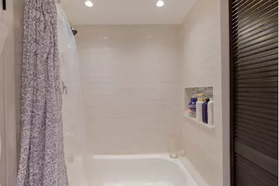 393 Lake Arbor Drive, Palm Springs, FL 33461 - Photo 13