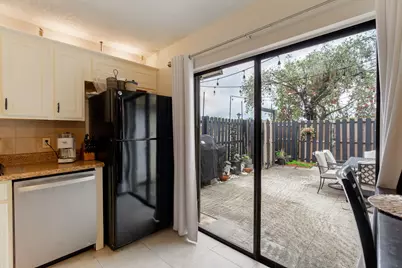 393 Lake Arbor Drive, Palm Springs, FL 33461 - Photo 11