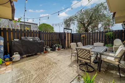 393 Lake Arbor Drive, Palm Springs, FL 33461 - Photo 3