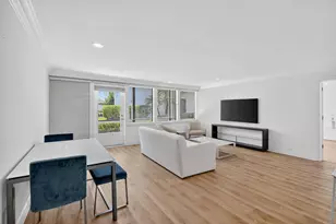 20033 Boca W Dr, Boca Raton, FL 33434 - Photo 9