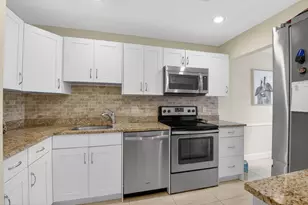 15 Stratford Dr, Boynton Beach, FL 33436 - Photo 5