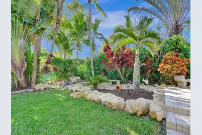 762 Crescent Way, Weston, FL 33326 - Photo 9