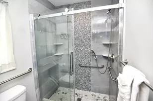 336 Tacoma Ln, West Palm Beach, FL 33404 - Photo 9