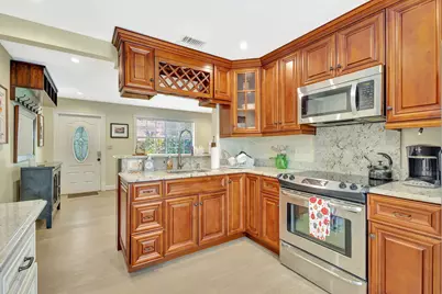 227 NE 12th Street, Delray Beach, FL 33444 - Photo 13