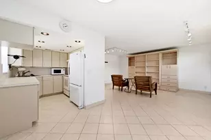 408 Flanders I, Delray Beach, FL 33484 - Photo 9