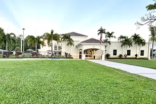 42 Kent C, West Palm Beach, FL 33417 - Photo 3