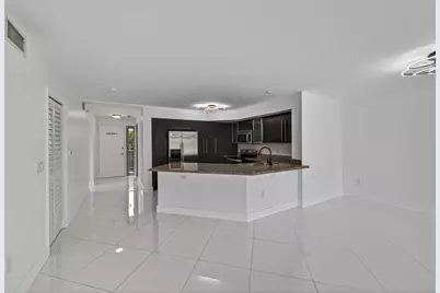 900 SE 2nd Street #201, Fort Lauderdale, FL 33301 - Photo 3