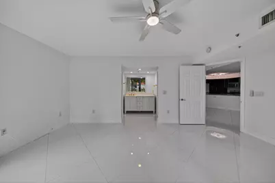 900 SE 2nd Street #201, Fort Lauderdale, FL 33301 - Photo 13