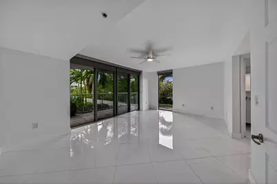 900 SE 2nd Street #201, Fort Lauderdale, FL 33301 - Photo 11