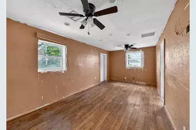 2765 NW 60th Street, Miami, FL 33142 - Photo 7