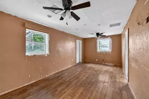 2765 NW 60th St, Miami, FL 33142 - Photo 7