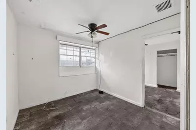 2765 NW 60th Street, Miami, FL 33142 - Photo 9