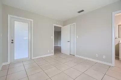 2602 NE 10th Terrace #B, Wilton Manors, FL 33334 - Photo 9