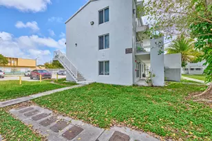 1990 NW 4th, Miami, FL 33136 - Photo 17