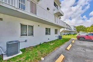 1990 NW 4th, Miami, FL 33136 - Photo 19