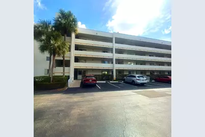 3186 Via Poinciana #311, Greenacres, FL 33467 - Photo 9