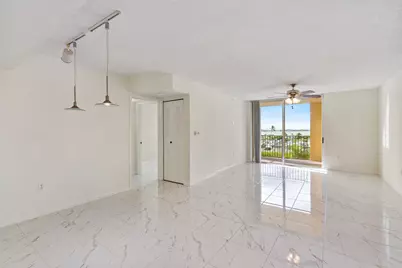 1200 Scotia Drive #404, Hypoluxo, FL 33462 - Photo 3