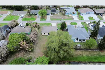 1566 SW Bellevue Avenue, Port Saint Lucie, FL 34953 - Photo 31