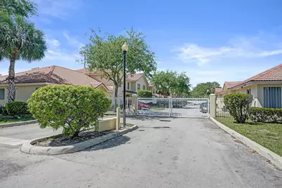 1255 NW 27th Avenue, Pompano Beach, FL 33069 - Photo 37