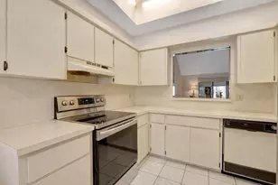 10884 Waterberry Ct, Boca Raton, FL 33498 - Photo 7