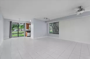 10538 NW 10th St, Plantation, FL 33322 - Photo 3