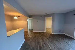 400 Palm Cir W, Pembroke Pines, FL 33025 - Photo 1