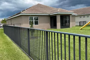 10571 SW Toren Wy, Port Saint Lucie, FL 34987 - Photo 11