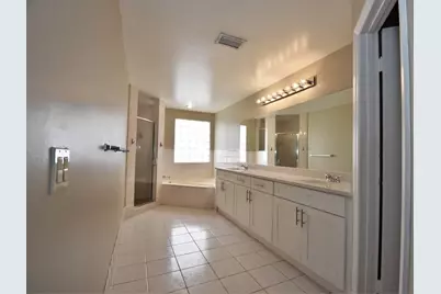10101 SW 9th Lane, Pembroke Pines, FL 33025 - Photo 1