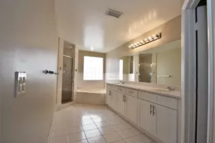 10101 SW 9th Ln, Pembroke Pines, FL 33025 - Photo 1