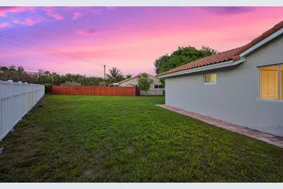 2881 NW 98th Way, Coral Springs, FL 33065 - Photo 65
