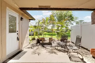 129 Mockingbird Ln, Delray Beach, FL 33445 - Photo 23