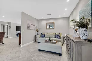 41 Stratford Ln W, Boynton Beach, FL 33436 - Photo 5