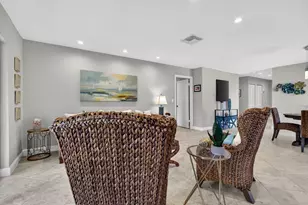 41 Stratford Ln W, Boynton Beach, FL 33436 - Photo 7