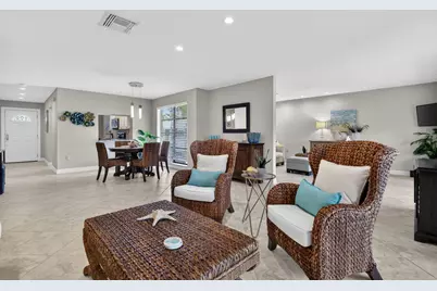 41 Stratford Lane W #B, Boynton Beach, FL 33436 - Photo 9