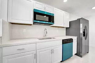 20831 NW 34th Ct, Miami Gardens, FL 33056 - Photo 9