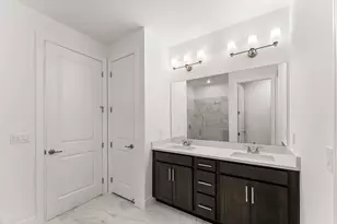 900 SW Newfield Ave, Palm City, FL 34990 - Photo 9