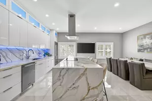 724 SW 1st Ave, Pompano Beach, FL 33060 - Photo 9