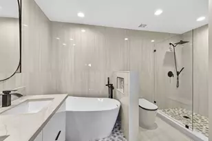 724 SW 1st Ave, Pompano Beach, FL 33060 - Photo 29