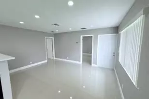 2710 NW 24th Ave, Oakland Park, FL 33311 - Photo 9