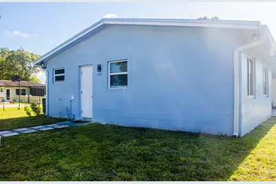 2710 NW 24th Avenue #1-2, Oakland Park, FL 33311 - Photo 23