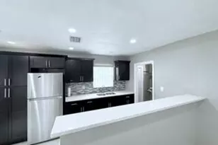 2710 NW 24th Ave, Oakland Park, FL 33311 - Photo 5