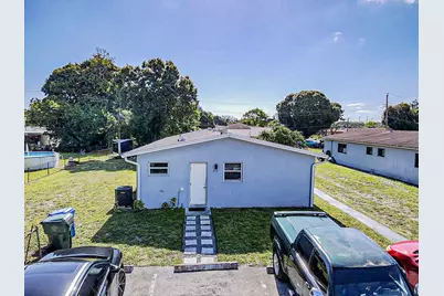 2710 NW 24th Avenue #1-2, Oakland Park, FL 33311 - Photo 5