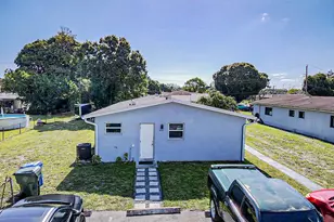 2710 NW 24th Ave, Oakland Park, FL 33311 - Photo 5
