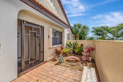 8240 Waterline Drive, Boynton Beach, FL 33472 - Photo 3