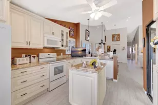 8240 Waterline Dr, Boynton Beach, FL 33472 - Photo 15