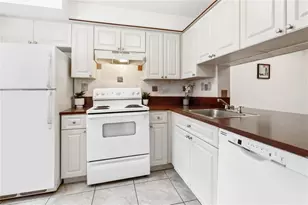 2729 S Oakland Forest Dr, Oakland Park, FL 33309 - Photo 13